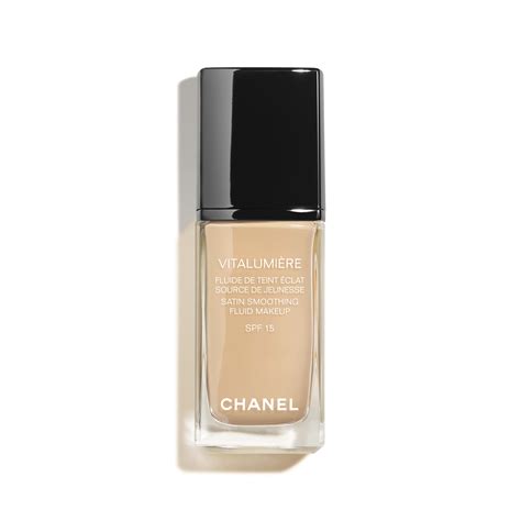 chanel vitalemiere satin soomthing foundation swatches|Chanel Vitalumiere Satin Fluid Makeup SPF 15 Swatches.